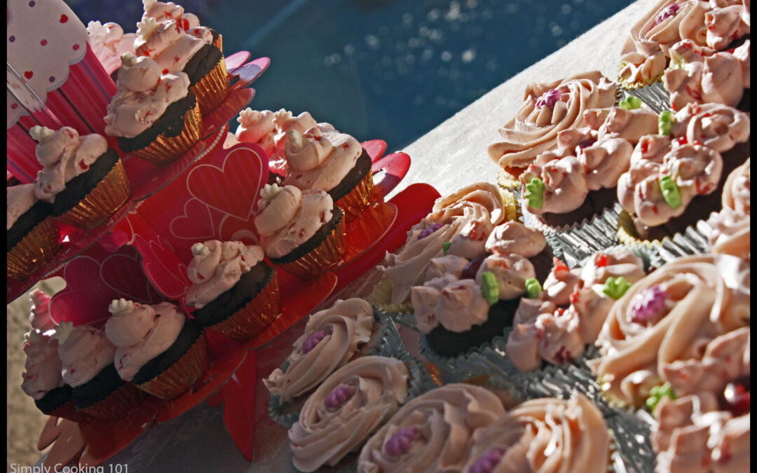 Girlie Birthday cupcakes: strawberry/strawberry and chocolate/maraschino cherry regular and minis – Part I Strawberry
